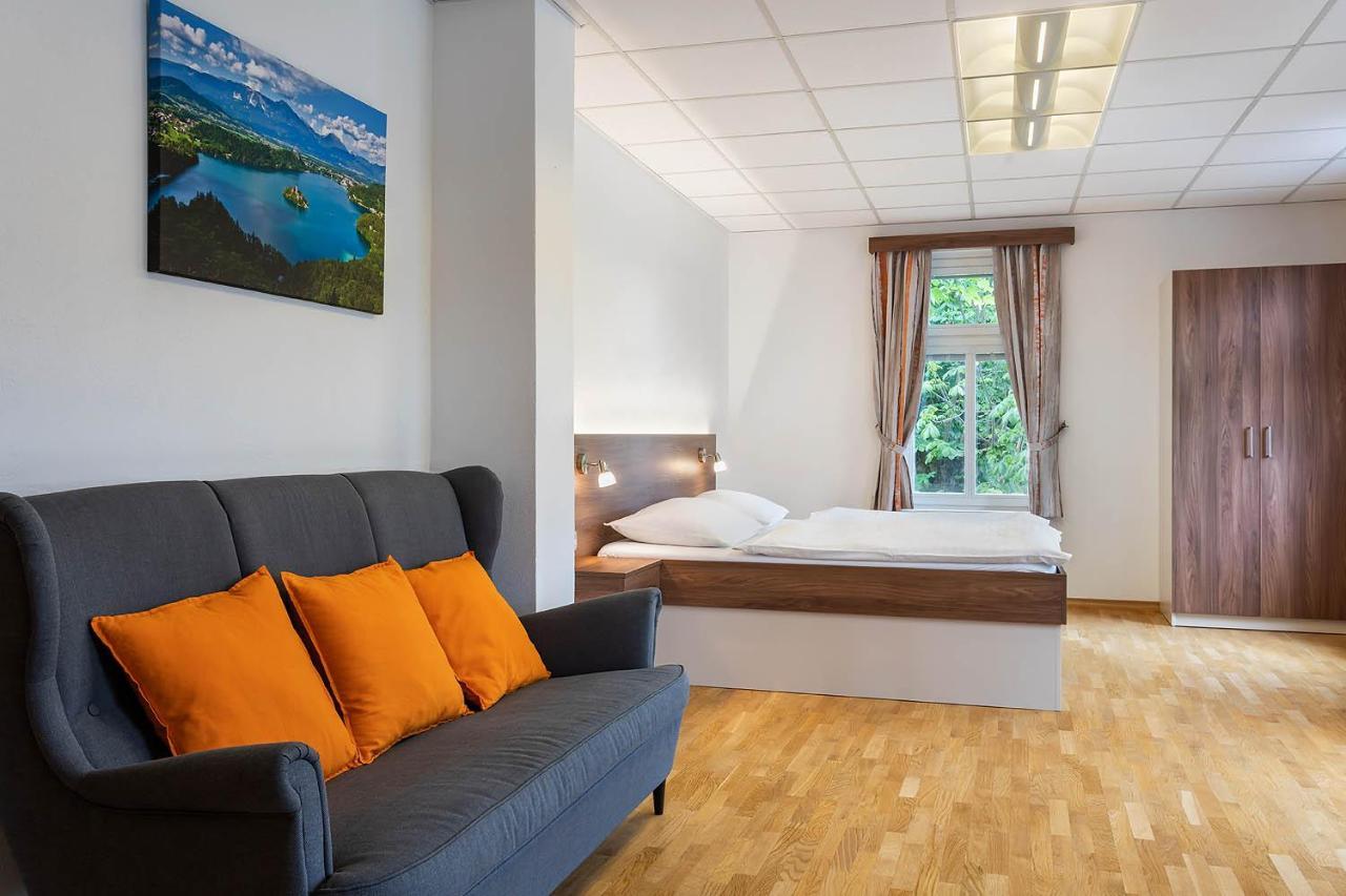 Pension Union Bled Bagian luar foto