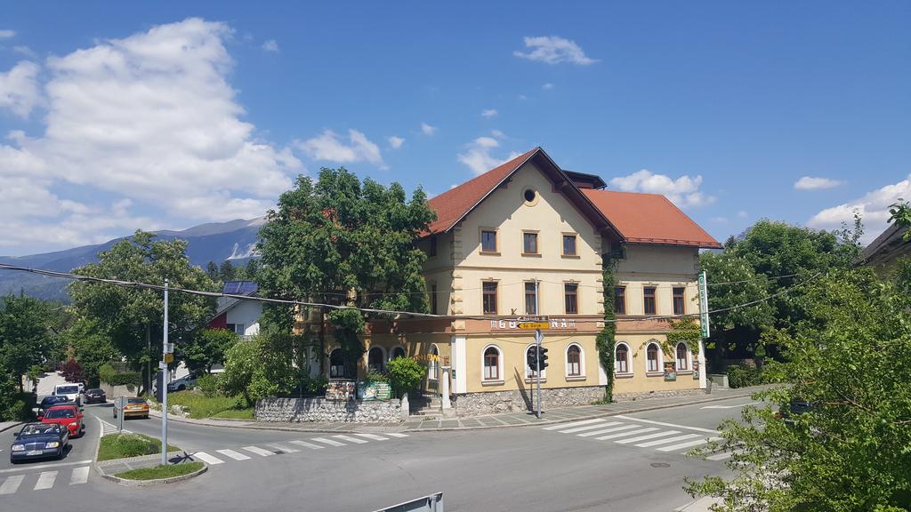 Pension Union Bled Bagian luar foto