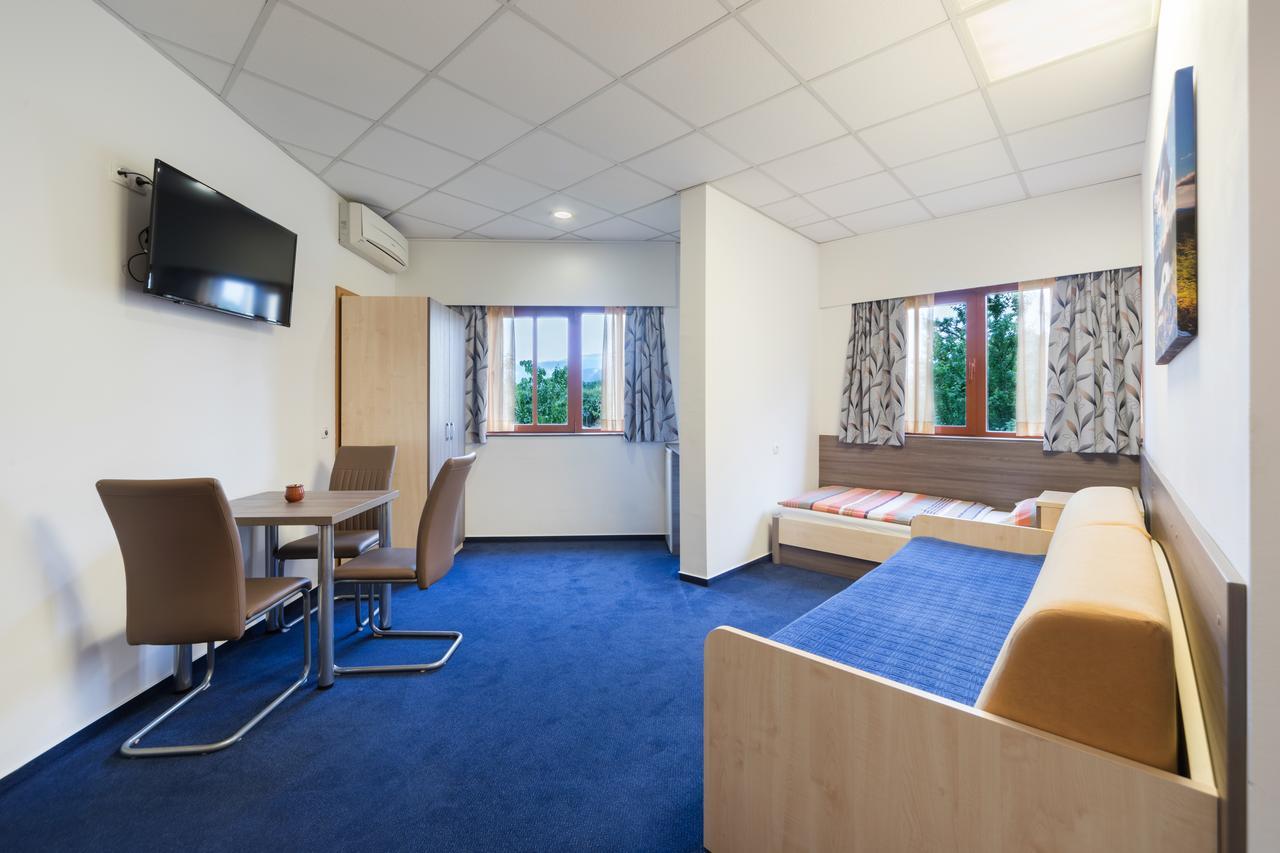 Pension Union Bled Bagian luar foto