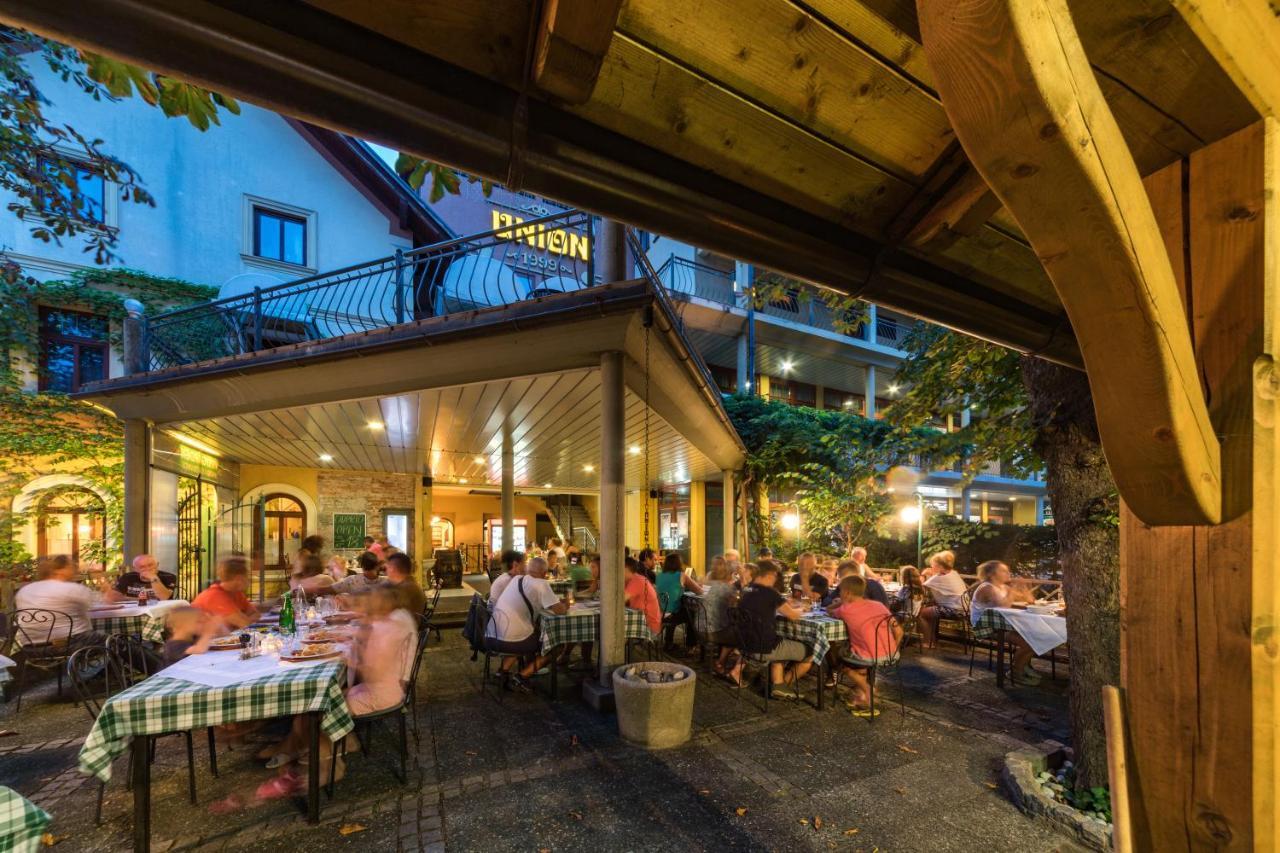 Pension Union Bled Bagian luar foto